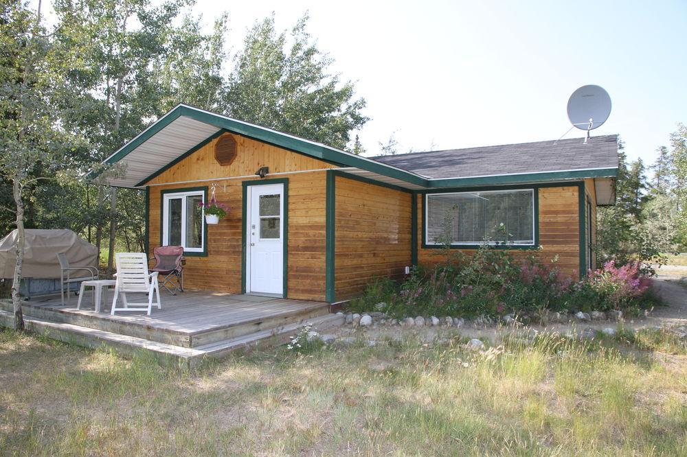 Hotel Sundog Retreat à Whitehorse Extérieur photo