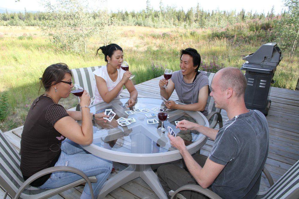 Hotel Sundog Retreat à Whitehorse Extérieur photo