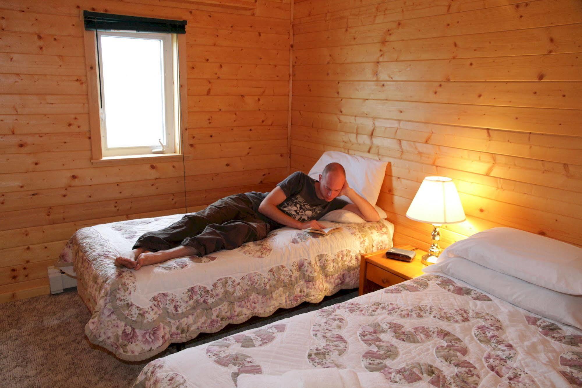 Hotel Sundog Retreat à Whitehorse Extérieur photo
